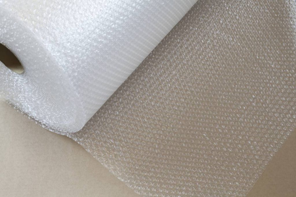 Rouleau De Film à Bulles Perforé 0,3 X 11 M - Protection Objets Délicats, Recyclable Avec Autocollants Fragiles - Idéal Emballage Et Déménagement